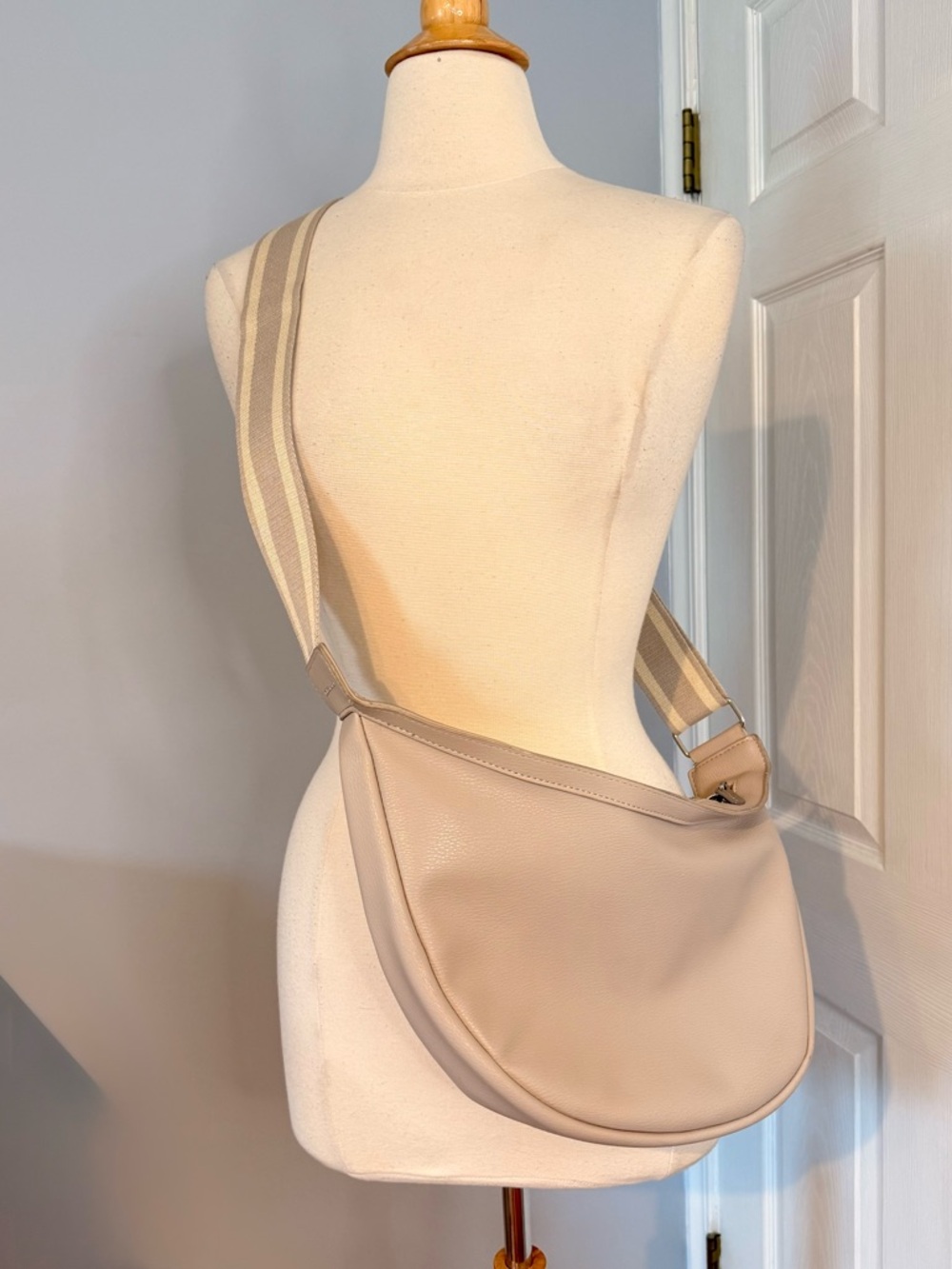 BCBGeneration crescent crossbody bag